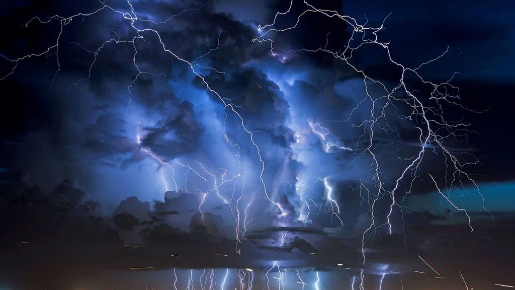 Electric Veins of the Storm – @vale1ntin0omf